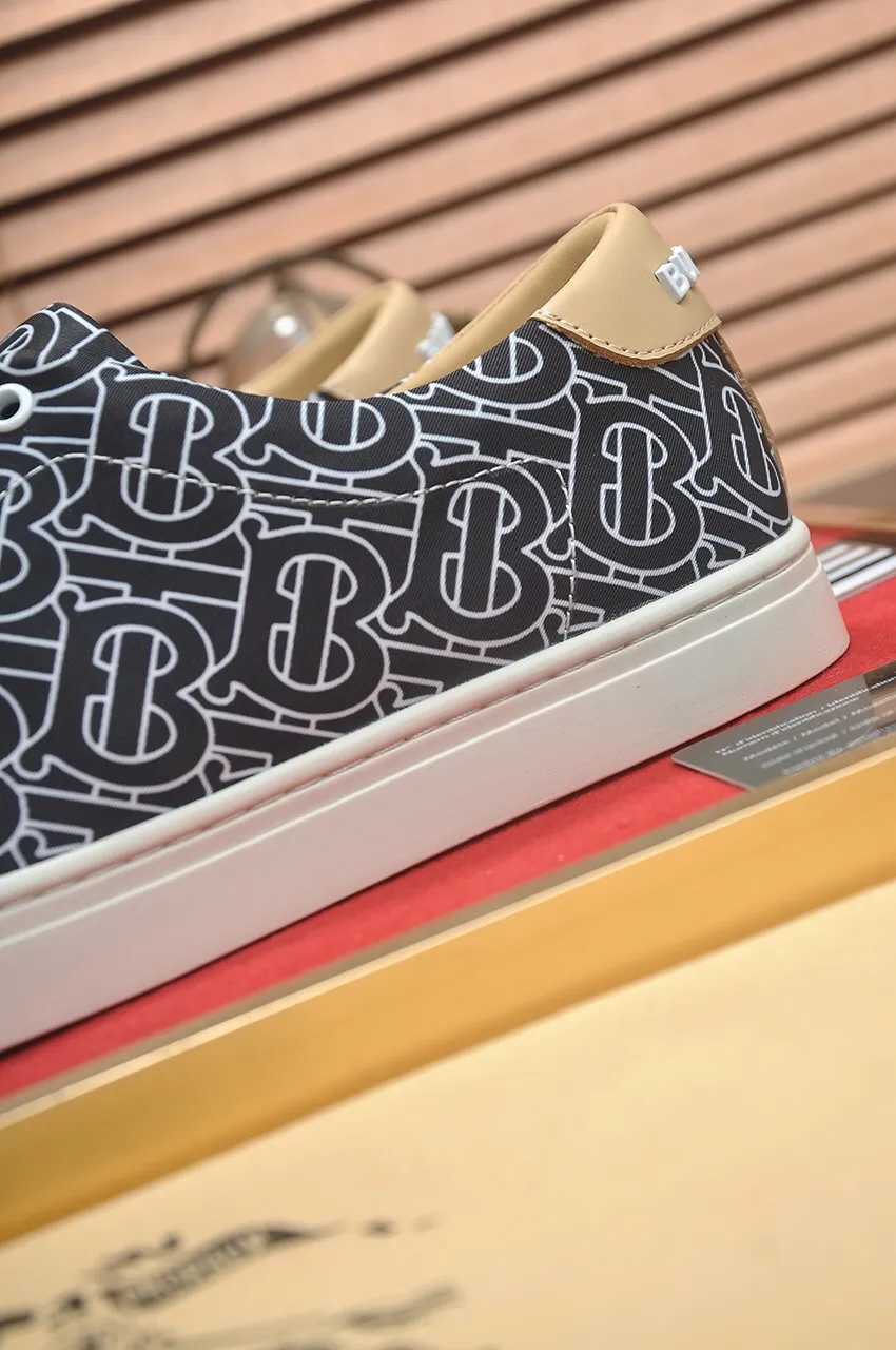 Men's shoes💰480💶[Burberry] (cowhide lining) classic low-top sneakers｜Imported cowhide with classic plaid fabric｜Cow leather lining｜Original outsole｜Fine workmanship and comfortable to wear Size: 38-44 (customized at 45)